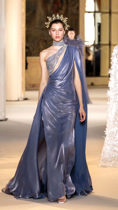 Imgur: The magic of the Internet Tony Ward Couture, High Fashion Couture, Goddess Gown, Concept Clothing, Tony Ward, Career Fashion, Formal Cocktail Dress, Fall Winter 2024, Soft Summer