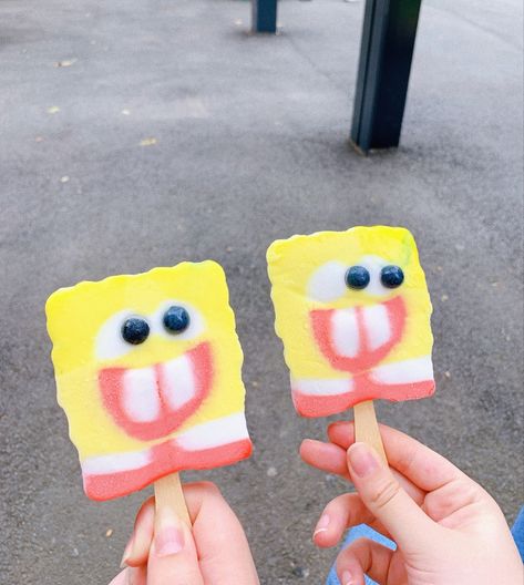 Ice Cream Truck Ice Cream, Florida Childhood Aesthetic, Childhood Aesthetic 2000s, Ice Cream Truck Aesthetic, Popsicles Aesthetic, Character Popsicles, Popsicle Aesthetic, Nickelodeon Aesthetic, Bad Childhood Aesthetic