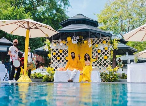 Haldi Decoration Ideas, Haldi Ceremony Decorations, Haldi Decoration, Wedding Pool Party, Mehendi Decor Ideas, Poolside Decor, Pool Wedding, Pool Party Decorations, Curated Wedding