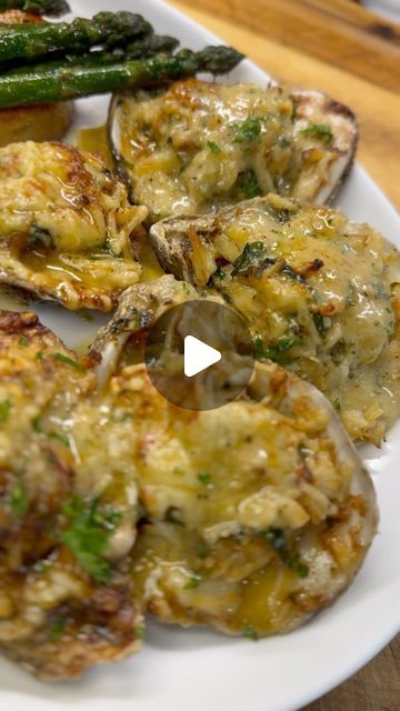 Dwight “Tookool Chef”  Brown on Instagram: "Crab stuffed oysters and fondant potatoes 😩🙌🏾🙌🏾🙌🏾🙌🏾 EXTRA GARLIC BUTTA PLEAASSEEEE 🤤 #foodie #foodporn #Houstonchef #LAchef #travelingchef #oysters #seafood" Stuffed Oyster Recipes, Stuffed Oysters, Grilled Crab, Fondant Potatoes, Oysters Rockefeller, Grilled Oysters, Crab Stuffed, Oyster Recipes, Crab Recipes