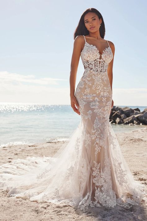 Martin Thornburg Wedding Dresses, Mon Cheri Bridal, Martin Thornburg, Exotic Fashion, Dream Wedding Ideas Dresses, Bohemian Wedding Dress, Pageant Gowns, Modern Bridal, Romantic Lace