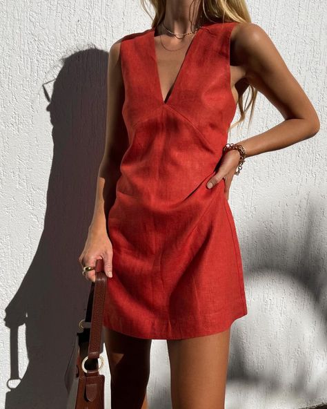 P O S S E on Instagram: “The Eden Dress 🍓 @alexandra__sage” Linen Decoration, Strech Dresses, Eden Dress, Mini Robes, Elegant Ladies, Ladies Dresses, Mini Dresses Summer, Red Mini Dress, Linen Women