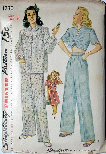 Vintage Pajamas, Short Pajamas, Fashion 1940s, Pajama Pattern, Vintage Dress Patterns, 40s Fashion, Retro Mode, Simplicity Sewing Patterns, 1940s Fashion