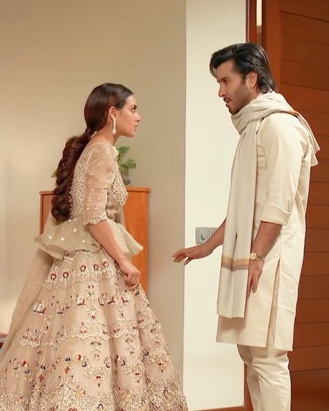 Feroze khan & Iqra Aziz Iqra Aziz Lehenga, Khuda Aur Mohabbat Iqra Aziz Dresses, Iqra Aziz Outfits In Khuda Aur Mohabbat, Iqra Aziz Dresses In Khuda Aur Mohabbat, Iqra Aziz Dresses In Suno Chanda, Iqra Aziz Wedding Dress, Iqra Aziz Dresses, Pakistani Casual Dresses, Suno Chanda