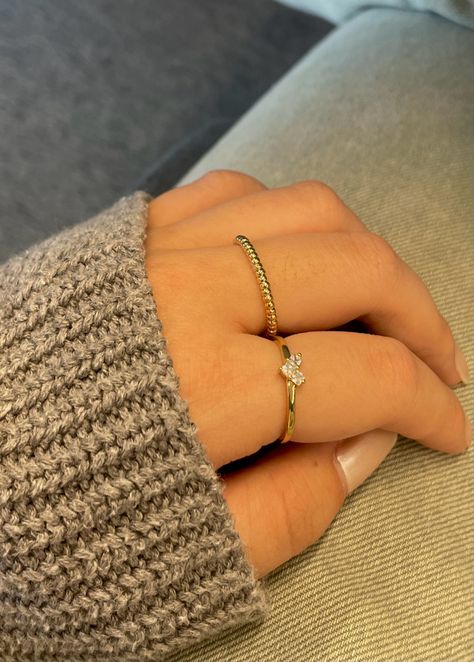 Ring, rings, aesthetic, jewelry, gold jewelry, cute, accessories, danty jewelry, simple, casual, fine, pretty, heart Aesthetic Rings Minimalist, Aesthetic Ring Pictures, Cute Small Rings, Aesthetic Promise Rings Gold, Silver Rings Dainty, Rings On Hand Aesthetic, Simple Rings Aesthetic, Gold Rings Aesthetic Simple, Small Promise Rings