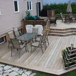 Deck ideas..good idea with basement windows Patio Plan, Carport Modern, Veranda Design, Basement Window, Backyard Patio Deck, Decks And Patios, Patio Deck Designs, Wooden Deck, Deck Designs Backyard