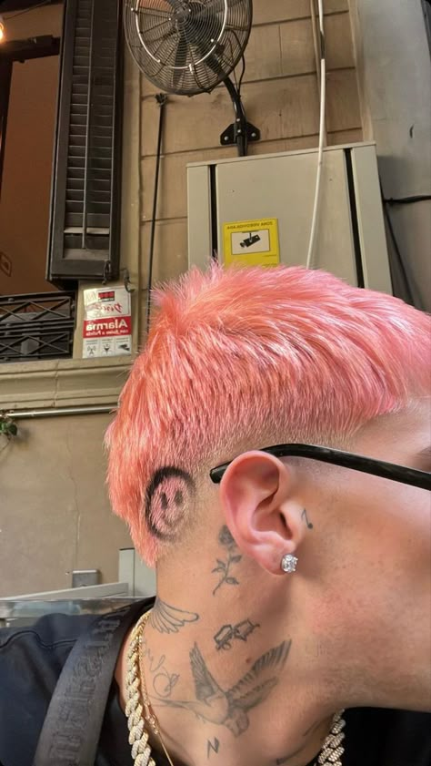 Pink Curly Hair Men, Pink Buzzcut, Victor Perez, Bleached Hair Men, Flame Hair, Hair Stayl, Dyed Hair Men, Tomboy Hairstyles, Men Haircut Curly Hair