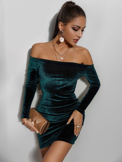 Party Dress Classy Elegant, Tight Dress Outfit, Velvet Bodycon Dress, Bodycon Dress Online, فستان سهرة, Velvet Fashion, Mini Velvet Dress, Fancy Outfits, Clothes Collection