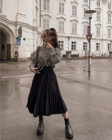 Semi Formal Outfits, Mode Casual, Muslimah Fashion Outfits, My Pinterest, Modest Fashion Outfits, Winter Fashion Outfits, Personal Shopper, Looks Vintage, Elegant Outfit