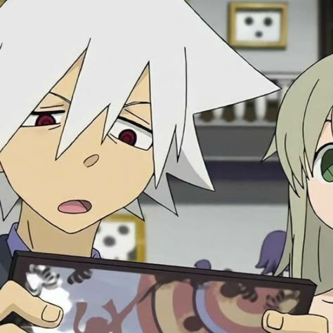 Maka Soul Matching Icons, Matching Pfp Couple Soul Eater, Soul Eater Matching Icons Maka Soul, Maka And Soul Matching Pfps, Soul X Maka Matching Pfps, Soul Eater Maka And Soul Matching Pfp, Soul And Maka Pfp, Soul Eater Halloween Pfp, Soul And Maka Matching Pfp