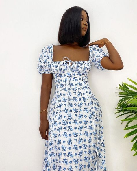 Sundress Black Women Outfit, Sundress Outfit Baddie, Bustier Top Outfits Classy, Modest Aesthetic, Maxi Dress Flowy, Sundress Outfit, Picnic Outfit, Robes Glamour, Chic Dress Classy