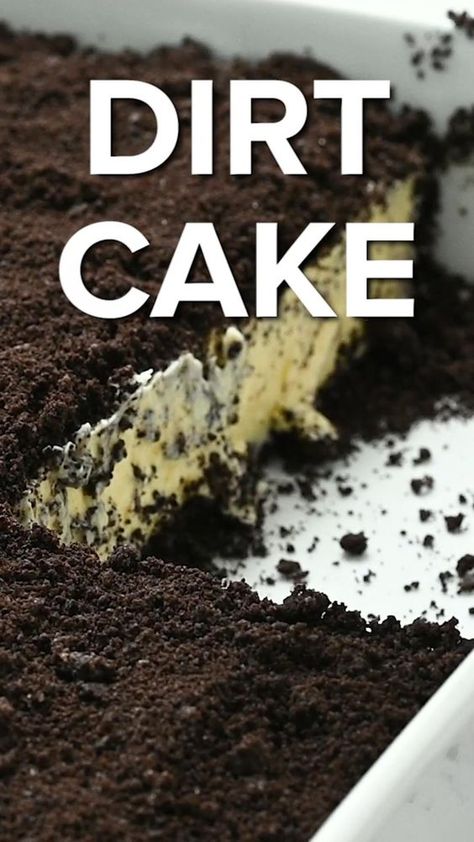 This dirt cake recipe is a cinch to make and it’s always a crowd-pleaser! No one can resist the layers of Oreo crumbs and fluffy cream cheese pudding. Gluten Free Dirt Cake, Easy Dirt Cake, Dirt Dessert Recipe, Dirt Cups Dessert, Dirt Pudding Recipes, Oreo Dirt Pudding, Cream Cheese Pudding, Dirt Recipe, Dirt Cake Recipe