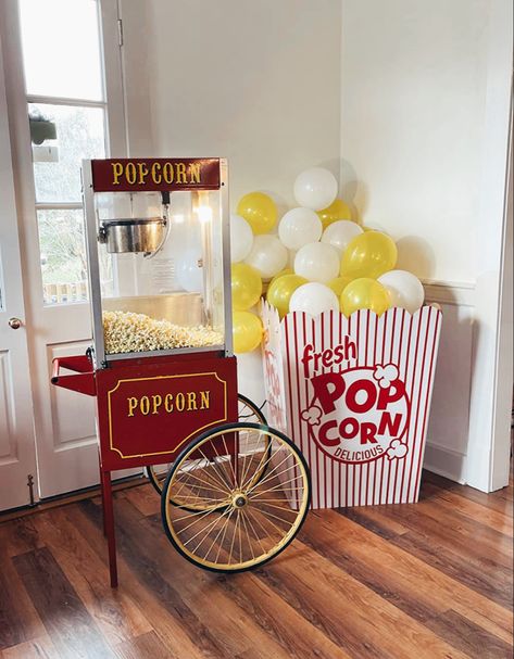 Vintage Popcorn Machine, Popcorn Store, Backyard Movie Night Party, Popcorn Decorations, Popcorn Theme, Birthday Popcorn, Popcorn Stand, Popcorn Cart, Popcorn Makers