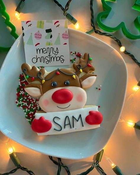 Christmas Cookies With Names On Them, Christmas Mini Cookies Decorated, Personalized Christmas Cookies, Cookie Corner, Cookies Gift, Cute Christmas Cookies, Christmas Cookies Gift, Reindeer Cookies, Ideas Navidad