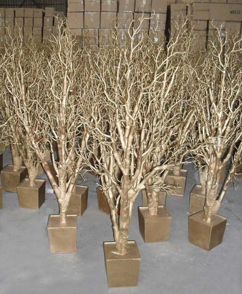 Tree Branch Centerpieces, Tree Wedding Centerpieces, Christmas Tree Wedding, Branch Centerpieces, Tree Branch Decor, Wedding Branches, Tree Centerpieces, Wedding Floral Centerpieces, Branch Decor