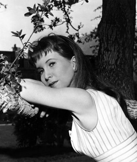 Julia Ann "Julie" Harris (December 2, 1925 – August 24, 2013) was an American stage, screen, and television actress. Julie Harris, Tony Award, East Of Eden, Actor Studio, Marlon Brando, Emmy Award, Tony Awards, Best Actress, Grammy Awards