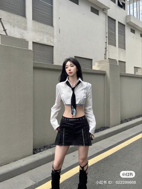 Asian Street Fashion Female, Kpop Female Outfits, Female Streetwear Outfits, Fashion Subversive, Acubi Outfits, Subversive Fashion, Subversive Basics, Fashion Outfits Dresses, Sewing Jewelry