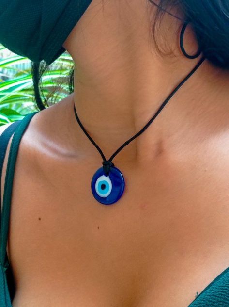 Blue Eye Necklace, Lucky Necklace, Gifts Blue, Turkish Eye, Mode Hippie, Eye Pendant Necklace, Necklace Resin, Estilo Hippie, Clay Necklace