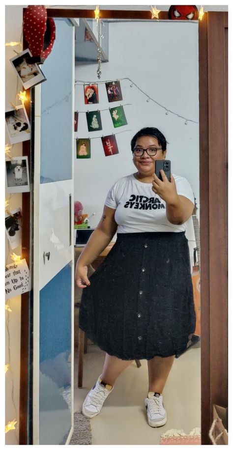 Skirt And Tee Shirt Outfit Plus Size, Skirt And Tee Shirt Outfit, Shirt Outfit Plus Size, T Shirt And Skirt Outfit, Tshirt Styling, Shirt And Skirt Outfit, Shirt And Skirt, Uk Size 16, Plus Size T Shirt