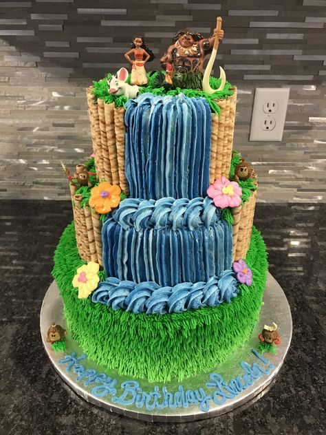 Moana themed birthday cake. 3 tiered island with waterfall. Maui Cake, Moana Birthday Party Cake, Waterfall Cake, Moana Birthday Cake, Moana Theme Birthday, Festa Moana Baby, Moana Maui, Moana Cake, Moana Birthday Party