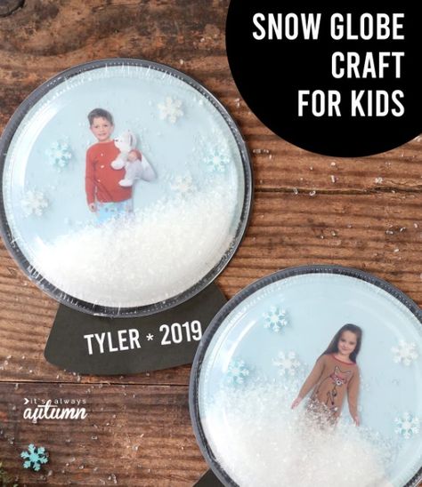 Photo Snow Globe Craft, Picture Snow Globe, Snow Globe Craft, Photo Snow Globes, Easy Winter Crafts, Globe Diy, Photo Snow, Snow Globe Crafts, Globe Crafts