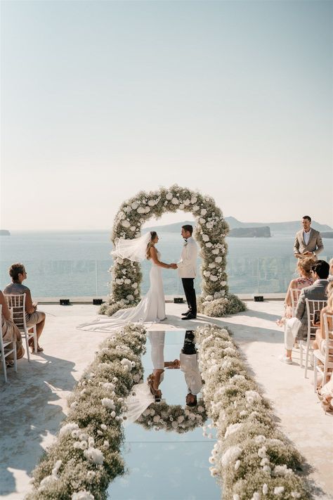 Sunset Beach Weddings, Opulent Wedding, Wedding Isles, Dream Beach Wedding, Dream Wedding Decorations, Dream Wedding Venues, Santorini Wedding, Wedding Venue Decorations, Beach Ceremony