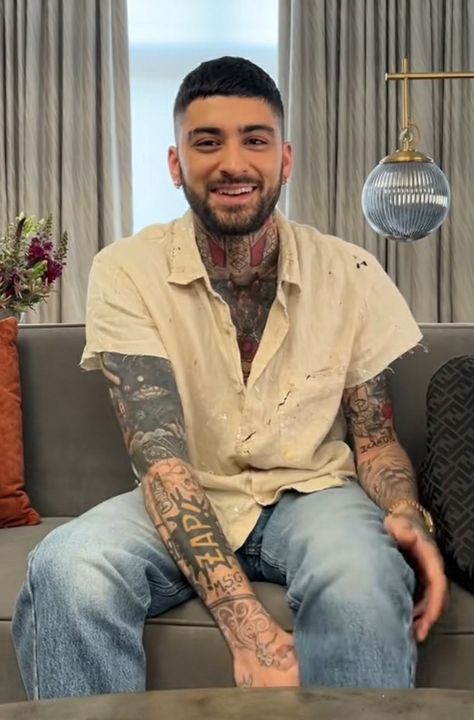 Zayn One Direction Era, Zayn Malik Body Pictures, Zayn Style, Zayn Malik Outfits, Zayn Malik Shirtless, Zayn Malik One Direction, Zayn Malik Photoshoot, Zayn Malik Tattoos, One Direction Collage