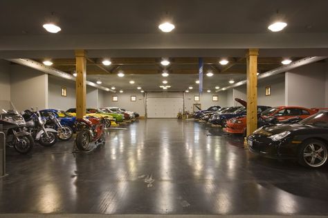 garage designs | Rustic House Design in Western Style – Ontario Residence | DigsDigs Rustic House Design, Luxury Car Garage, Garage Floor Paint, Underground Garage, Mansion Exterior, Cool Garages, Dream Car Garage, Luxury Garage, Mansion Floor Plan