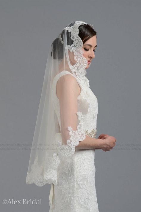 Prewedding Dress, Lace Mantilla Veil, Veil Mantilla, Elbow Length Veil, Ivory Bridal Veil, Ivory Wedding Veils, Lace Veils Bridal, Lace Mantilla, Mantilla Veil