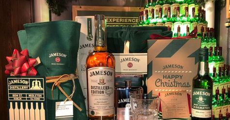 Jameson Aesthetic, Whiskey Gift Ideas, Jameson Cocktails, Jameson Distillery, Jameson Whiskey, Personalised Bottle, Whiskey Tasting, Whiskey Gifts, Pot Still