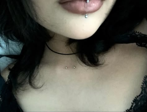 grunge y2k piercing labret dermal twilight aesthetic Back Dermals Aesthetic, Throat Dermal Piercing, Vertical Labret Aesthetic, Vertical Labret Piercing Aesthetic, Face Dermal Piercing, Aesthetic Piercing, Back Dermal Piercing, Emo Piercings, Face Dermal