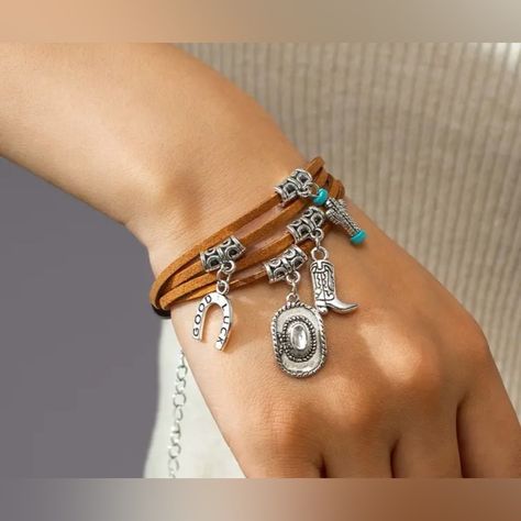 Cowgirl Bracelets, Bracelets Easy, Unique Jewelry Gifts, Diy Bracelets Easy, Suede Tassel, Watches Women Fashion, Brown Silver, Pendant Bracelet, Western Cowboy