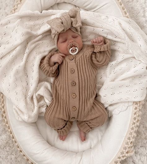 Winter Newborn Outfits, Baby Girl Newborn Outfits, Neutral Newborn Outfit, Newborn Outfits Girl, Boho Baby Girl Clothes, Ribbed Romper, Winter Newborn, Newborn Girl Outfits