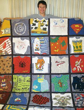 Woody Blanket, Quilt From Baby Clothes, Onesie Quilt, Baby Memory Quilt, T-shirt Quilts, Baby Clothes Blanket, Photography Crafts, Colchas Quilting, Old Baby Clothes