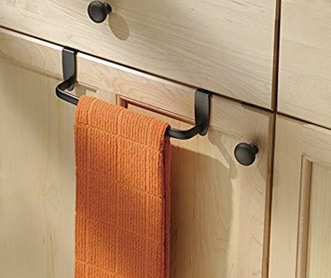 Dish Towel Storage, Kitchen Towels Storage, Diy Towels, Towel Ideas, Towel Decor, Door Kitchen, Hand Towel Holder, Metal Kitchen, Towel Storage