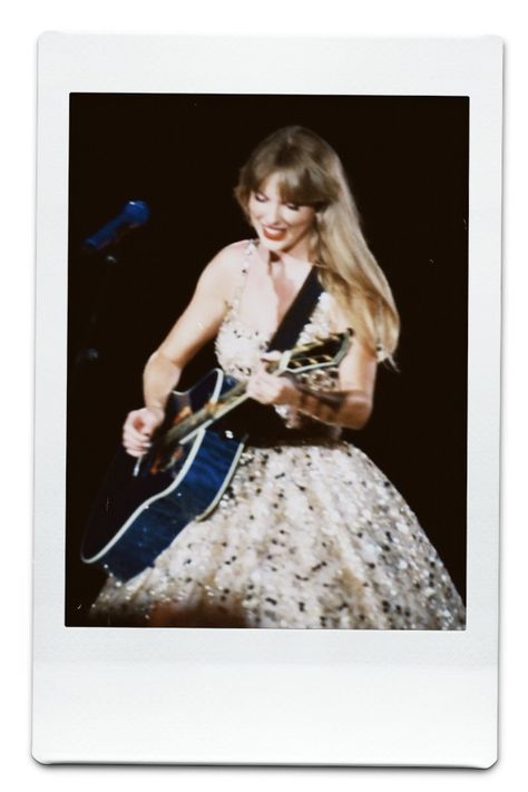 Eras Tour Polaroid, Polaroid Icon, Taylor Swfit, Taylor Swift Fotos, Taylor Swift Birthday, Taylor Swift Tour Outfits, Estilo Taylor Swift, Taylor Swift Posters, Swift Photo