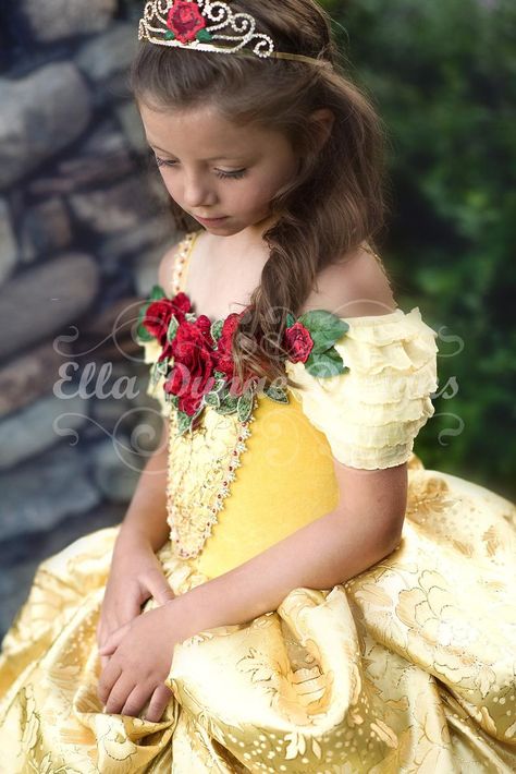 Belle Birthday Party, Bella Disney, Belle Gown, Beauty And Beast Birthday, Beauty And Beast Wedding, Belle Dresses, Belle Hairstyle, Beauty And The Beast Theme, Belle Birthday