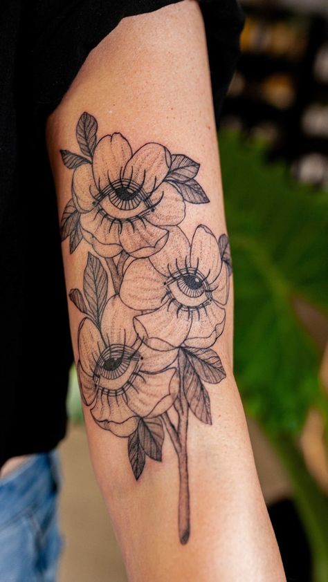 Eyes With Flowers Tattoo, Eye In Flower Tattoo, Flowers With Eyes Tattoo, Eyeball Plant Tattoo, Flower Eye Tattoo, Flower With Eye Tattoo, Eye Flower Tattoo, Flowers With Eyeballs Tattoo, Single Needle Tattoo