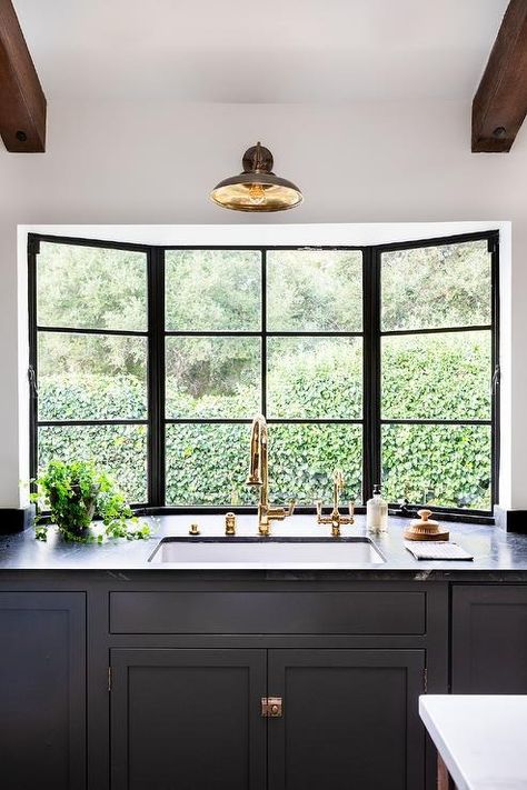 Kitchen Sink in Bay Window - Transitional - Kitchen Bay Window Kitchen, Latest Window Designs, Kitchen Countertop Trends, Kitchen Bay Window, Kitchen Window Design, Window Kitchen, Amber Interiors Design, Transitional Decor Bathroom, Black Granite Countertops