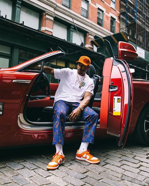 taking advantage of the quarantine emptiness in the best I Am Legend style, @victorcruz got us all into his head to toe NYC style — with his @rollsroycecars wheels and @nike dunk sneakers  💥 get details on this tuff fit @ the link in bio ㅤㅤ 📸: @josh.sobel  #victorcruz #NYC #newyork #NY #nike #snkrs #sneakers #upscalehype #rollsroyce #noahclothing #aimeleondore #wheels #style #lifestyle #popofthemorning #athletics #sport #fashion #famous #football #giants Victor Cruz, I Am Legend, Nyc Style, Nike Snkrs, Aime Leon Dore, Cranberry Sauce, Nyc Fashion, Nike Dunk, Nike Dunks