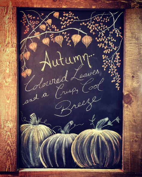 Fall Chalkboards Ideas Chalk Art, Chalkboard August Ideas, Autumn Blackboard Chalk Art, Autumn Chalkboard Art Ideas, Fall Chalkboard Art Autumn, Autumn Blackboard, Fall Blackboard Ideas, Chalkboard Fall Ideas, Fall Chalkboard Art Diy