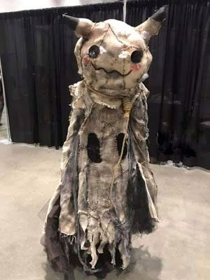 Mimikyu Art Creepy, Mimikyu Outfit, Mimikyu Costume, Mimikyu Cosplay, Nerd Core, Pokemon Crafts, Ghost Pokemon, Pokemon Cosplay, Famous Monsters