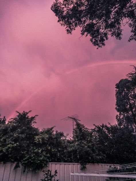 Pink Sky | Travel | Photography #australia #sky #rainbow #pinksky Pink Hour Aesthetic, Astetic Pics, Purple Hour, Aesthetic Options, Pink Hour, Sky Rainbow, Sky Watch, Pink Skies, We Bare Bears Wallpapers