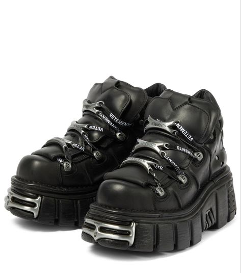 New Rock Shoe, New Rocks Black Shoes, New Rocks Shoes, Newrocks Shoes, New Rock Aesthetic, New Rock Shoes Outfit, Alt Sneakers, Emo Sneakers, Goth Sneakers