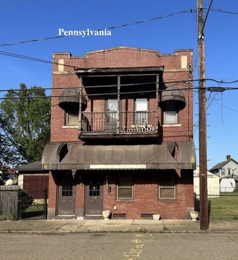 Old Apartment Building, House Redesign, Old Apartments, Industrial Park, Large Yard, Residential House, Commercial Space, Old Building, Italian Restaurant