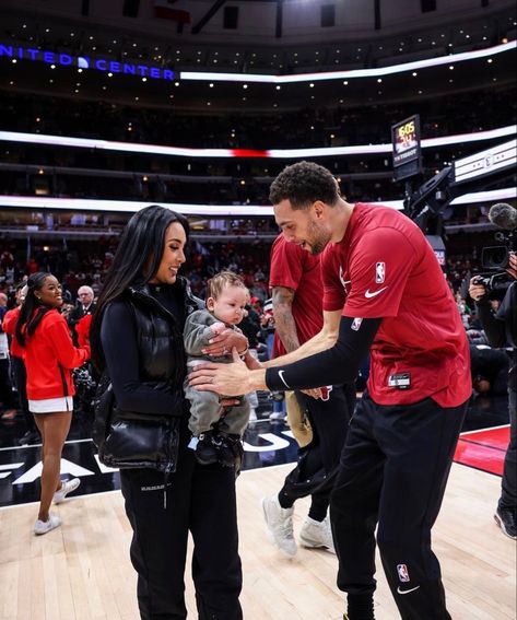 Nba Wife Aesthetic, Basketball Wife Aesthetic, Basketball Couples, Players Wives, Guys Grooming, Basketball Girlfriend, Basketball Wives, Ball Aesthetic, Black Couples Goals