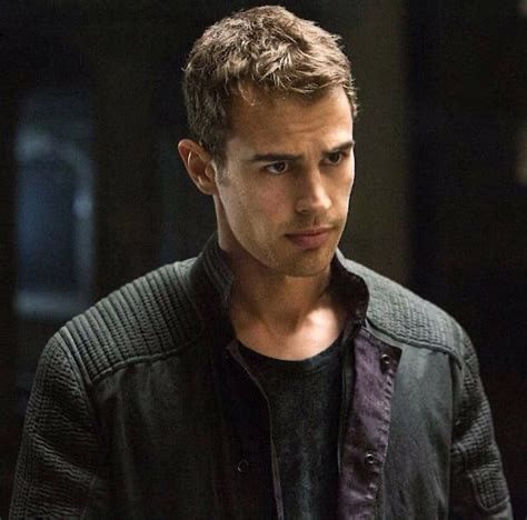 GroupMe Divergent Icons, 2010s Movies, Angelic Men, Divergent Aesthetic, Lost Characters, Divergent 2014, One True Loves, Divergent Theo James, Ur Mine