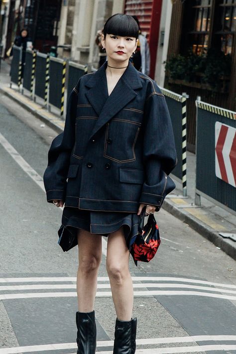 Paris Fashion Week Men's FW24 Street Style | Hypebeast Paris Fashion Week Outfits, Black Hair Anime Guy, Fashion Week Style, Street Style Ideas, Paris Fashion Week Men, Fashion Week Outfit, Anime Guy, Ideal Wardrobe, Hair Anime