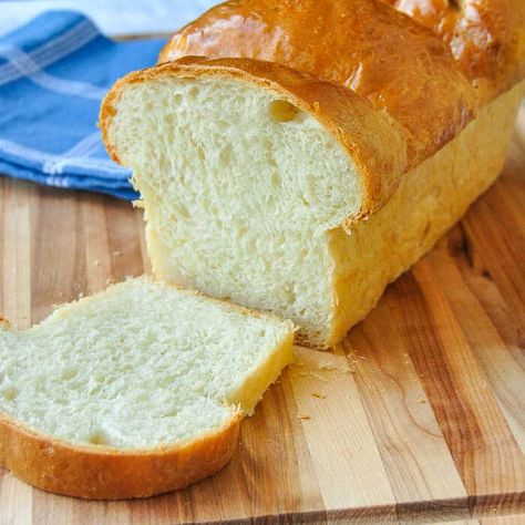 The Best Homemade White Bread Newfoundland Recipes, Homemade White Bread, Homemade Buns, Honey Bread, A Loaf Of Bread, White Bread Recipe, Rock Recipes, Best Bread Recipe, Potato Bread