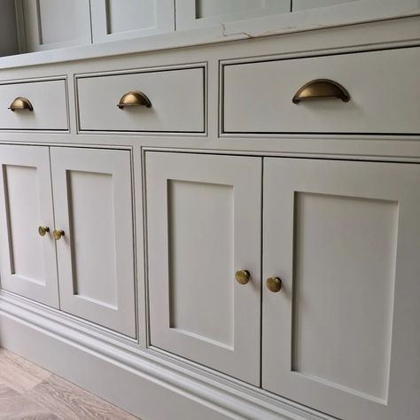 A Beaded frame can really accentuate a classic shaker door. The quartz, cup handles, and Cabinetry come together so well in this piece with… | Instagram Shaker Kitchen Cream, English Shaker Kitchen, Beaded Cabinets Kitchen, Non Shaker Kitchen Cabinets, Kitchen Shaker Doors, Beaded Shaker Cabinet Doors, Stone Shaker Kitchen, Mushroom Shaker Kitchen, Painted Shaker Kitchen Cabinets